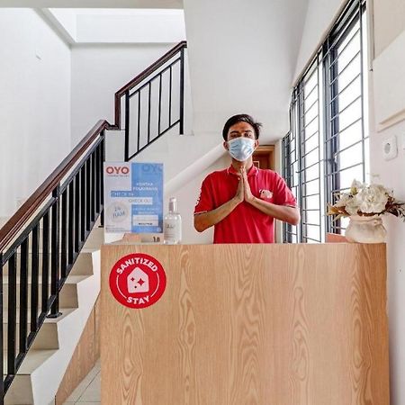Oyo 90688 Marta Residence การาวัง ภายนอก รูปภาพ